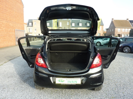 Opel Corsa 1.4i Active