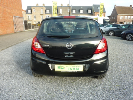 Opel Corsa 1.4i Active